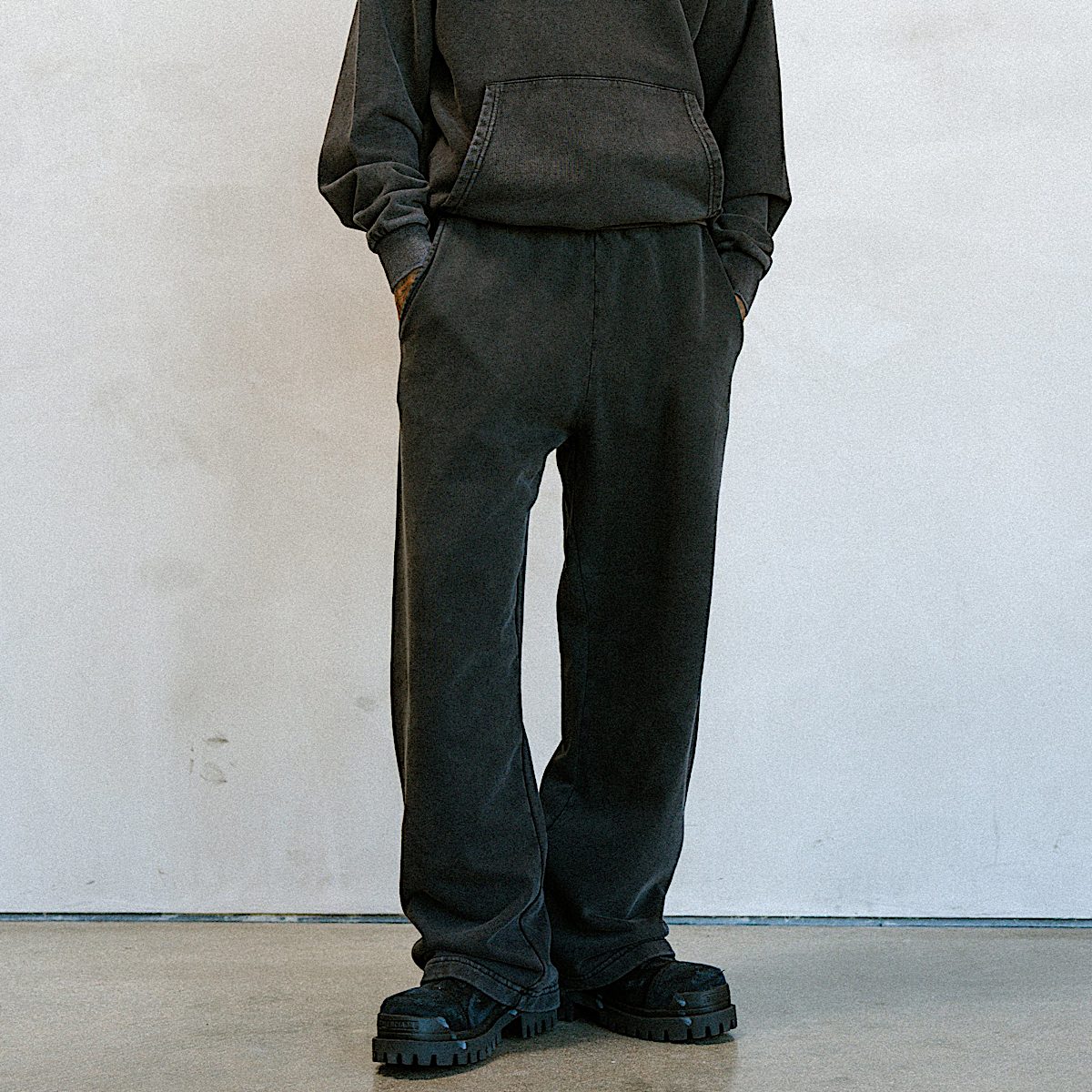 Castanza Straight Leg Sweatpants (Black Vintage Wash) - Image 3